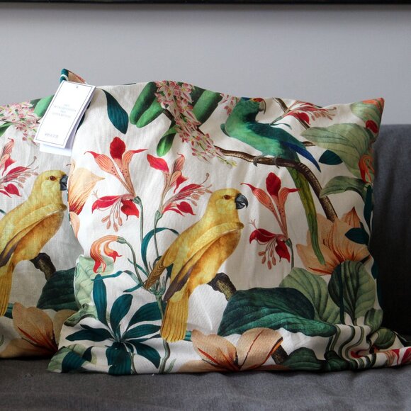 H&M Home PATTERNED‎ CUSHION Cover 20x20/50x50cm Zip Woven Floral - Picture 1 of 9